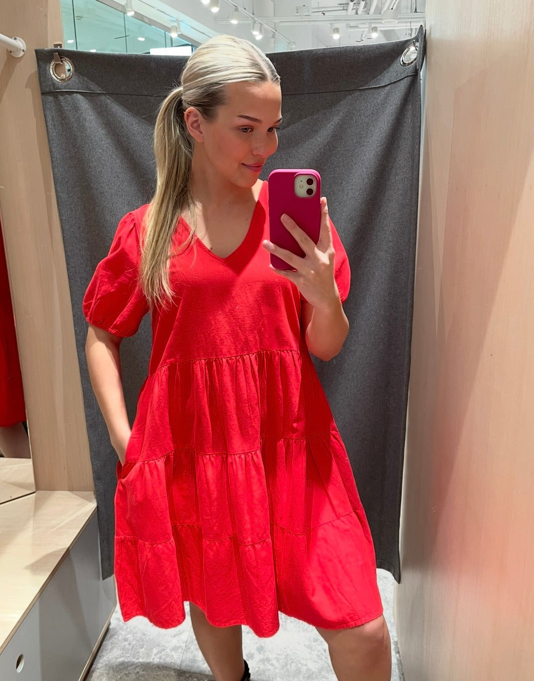 VIPRISILLA Short Dress - Hibiscus